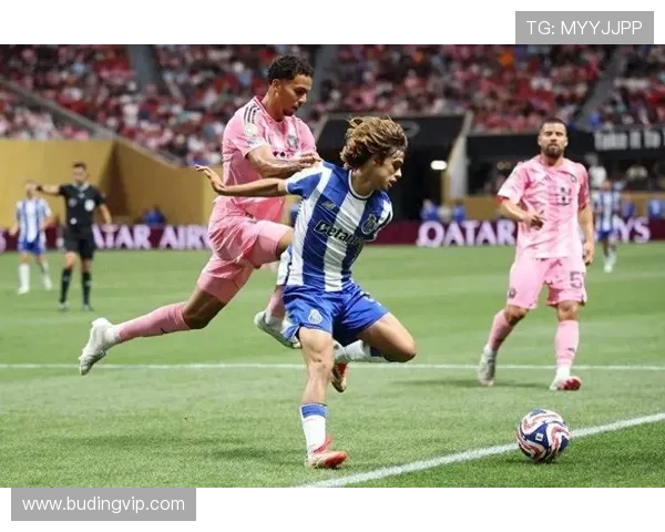 皇马关注17岁墨西哥中场莫拉身价450万欧引发热议