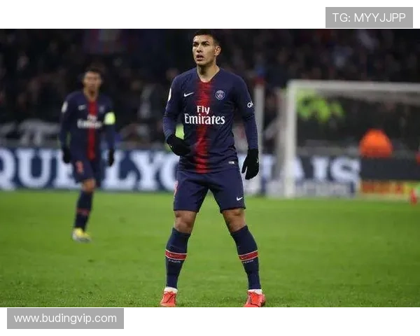 巴黎计划引进中卫与帕乔竞争关注小将塔蒂的潜力与发展